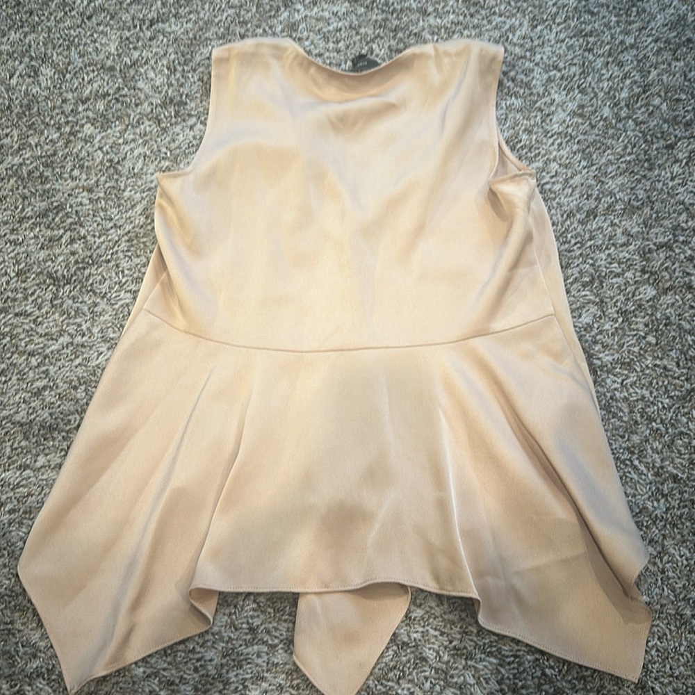 BCBG MAXAZRIA | Nylon V-Neck Plain Medium - Picture 4 of 4